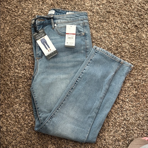 Sofia by Sofia Vergara Light Blue Skinny Jeans - Picture 1 of 2